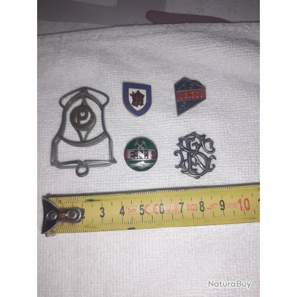 Lot de monogrammes BS et P et 3 boutonni�re ENP, AC 108.308 RI et Conf�dartion Groupe Folklorique Fr