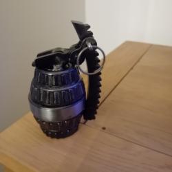 Sculpture r&eacute;plique grenade