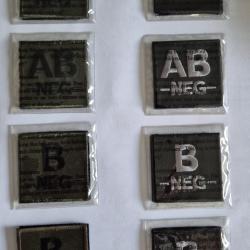 Patch AB + (positif) Noir en feutre 5x5 cm auto-agripant (velcro/scratch)