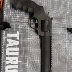 REVOLVER TAURUS MODELE 44H HUNTER 8 3/8"BLACK MAT 44MAG