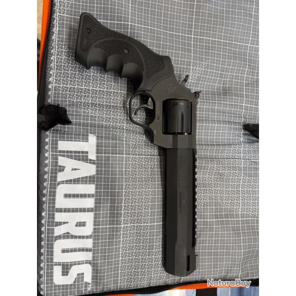 REVOLVER TAURUS MODELE 44H HUNTER 8 3/8"BLACK MAT 44MAG