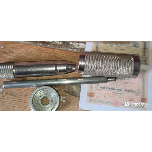 lot accessoires rechargement  cal 12+amorceur /d�samorceur / recalibreur/douilles cartons