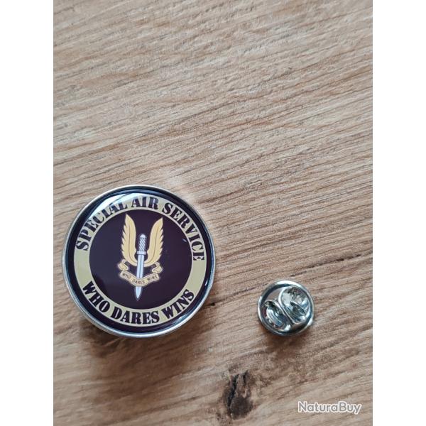 INSIGNE M�TAL "S �.S. WHO DARES WIN"