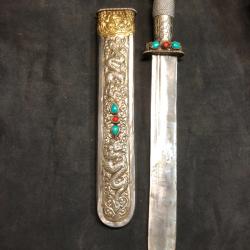 COUTEAU BOUDDISTE TRADITIONNEL TIBETAIN NEPAL LAME SACREE