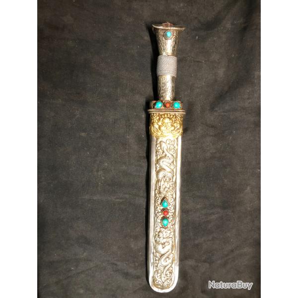 COUTEAU BOUDDISTE TRADITIONNEL TIBETAIN NEPAL LAME SACREE AVEC TURQUOISE