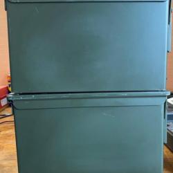 Deux caisses munition m&eacute;tal vertes