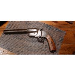 Revolver lance fus&eacute;es