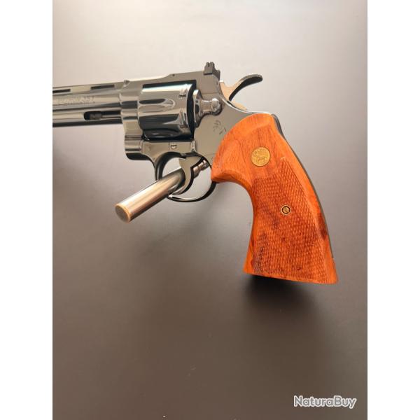 Poign�e pour Colt Python avant 2020