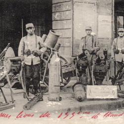 CPA - Pi&egrave;ce de Canon et Mitrailleuses Captur&eacute;es par le 133&egrave;me R.I. et Expos&eacute;es &agrave; Paris -N&deg;7261