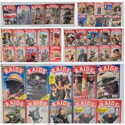 Lot de 45 magazines et albums Raids couvrant 1986 jusque 1999