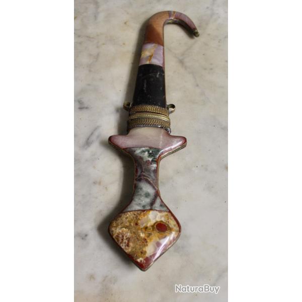 Koummya en marqueterie de pierres dures