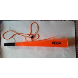 Trompe de chasse orange SAKO un euro sans prix de r&eacute;serve
