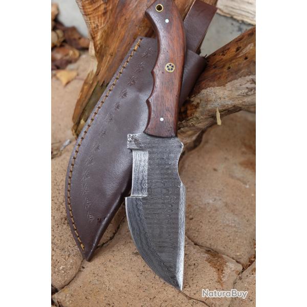 Couteau de Chasse Trakker Damas Grosse Lame 256 Couches Manche Bois Fabric Artisanale Etui Cuir 01