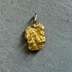 P&eacute;pite naturelle en or 22 / 24 K avec montage en or 18 carats - Origine : Alaska
