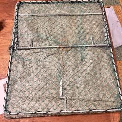 Vend tr&egrave;s grand pi&egrave;ge a pie/corbeaux