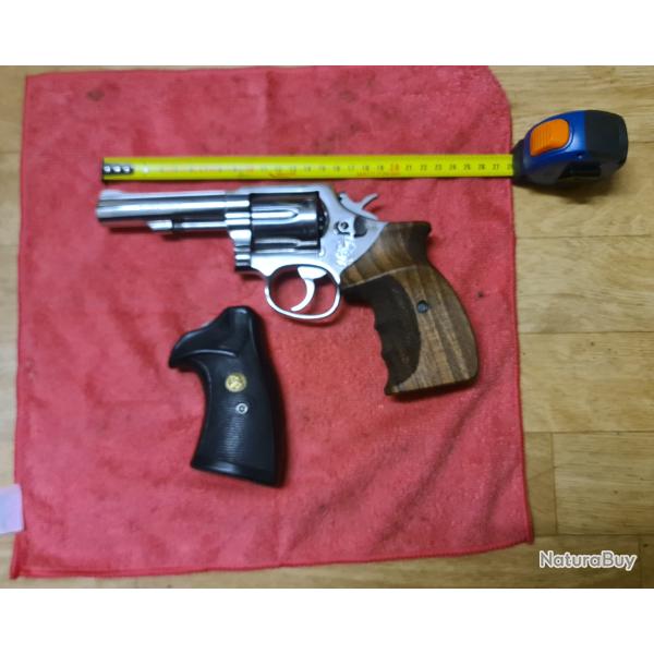 SMITH & WESSON MODEL 13