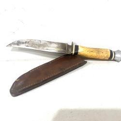 Ancien Couteau poignard de scout ou chantier de jeuneusse Manche rondelle de cuir et corne