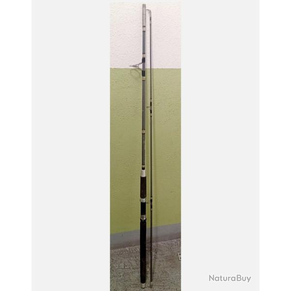 PUISSANT LANCER PLEIN. BRAD� DU FAIT DE SON V�CU (PHOTOS). MANCHE NOIR ERGONOMIQUE POUR le COMBAT