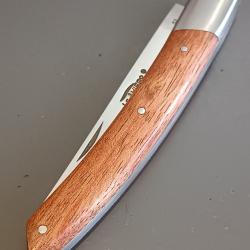 COUTEAU LE THIERS par BJB en 12 cm, manche BOIS DE ROSE, jamais servi.