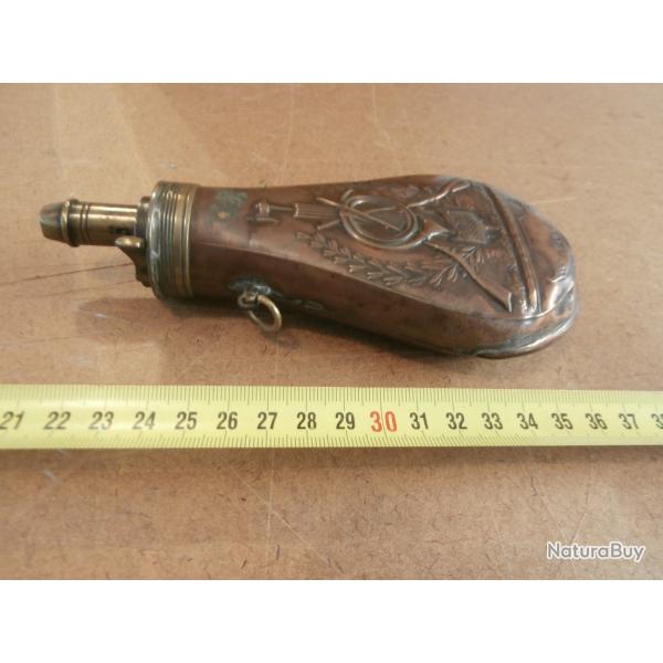 poire a poudre cuivre et laiton