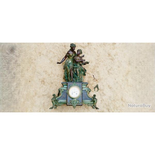 IMPOSANTE PENDULE DE CHEMIN�E.