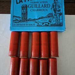 Bo&icirc;te de 10 cartouches anciennes cal 12 douilles  plastiques  (1mm de culot)rares