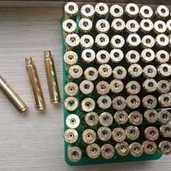 Lot de 83 &eacute;tuis .300 Win Mag., d&eacute;samorc&eacute;s, nettoy&eacute;s.