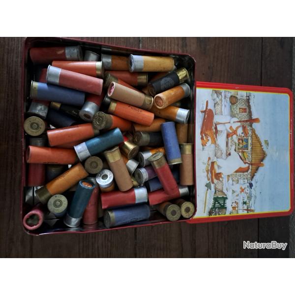 Bo�te de 80 ,cartouches  anciennes  cal 12 douilles cartons sortie  grenier