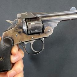 SUPERBE IVER JOHNSON  2nd mod&egrave;le cal 22LR. Cat.D