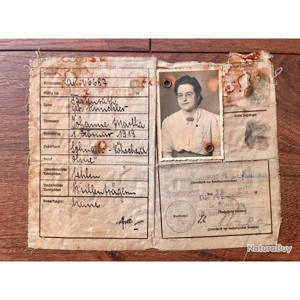 Passeport d'une femme allemande WW2 1944