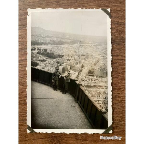 Photo "Vue de Montmartre depuis la tour Eiffel" WW2 1940