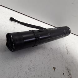 Shocker lampe torche Praga 10 000 000v