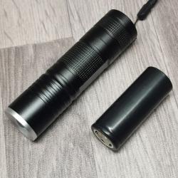 Lampe tactique zoomable + accu 26650