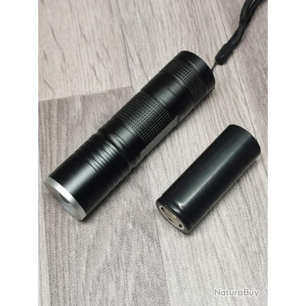 Lampe tactique zoomable + accu 26650