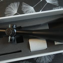 Lunette Falcon optics  X50  10-50x60