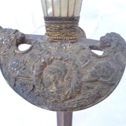 556)  tr&eacute;s rare &eacute;p&eacute;e  d'officier 1er empire ou d&eacute;but  restauration , fus&eacute;e nacre (a nettoyer