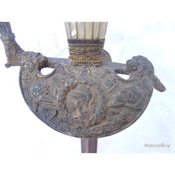 556)  tr�s rare �p�e  d'officier 1er empire ou d�but  restauration , fus�e nacre (a nettoyer