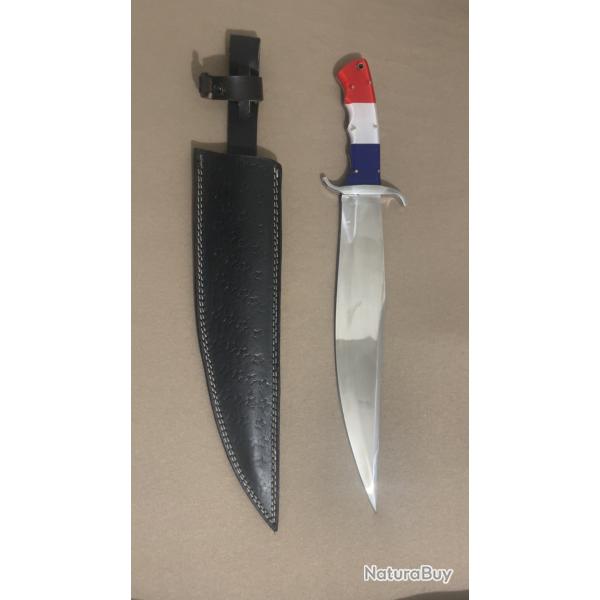 Gigantesque bowie Patriote