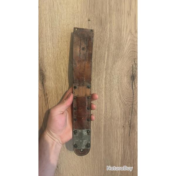 Fourreau usm3 qui sort de saint m�re �glise para us 101 502 pir