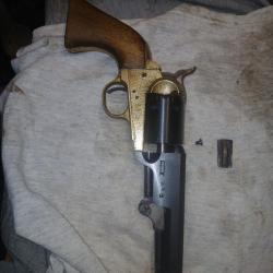 revolver navy 36 poudre noir marqu&eacute; colt usa new york??