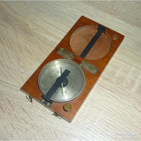 Boussole ancienne