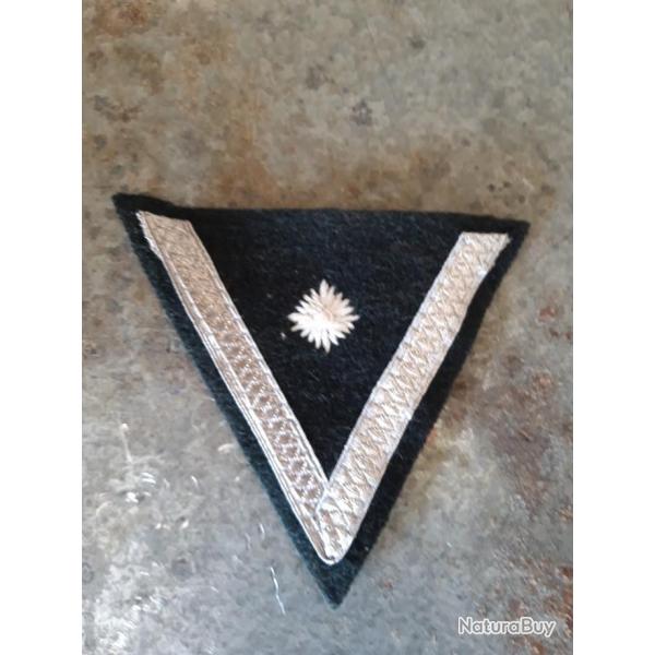 INSIGNE DE BRAS D OBERGEFREITER.MODELE FOND NOIR