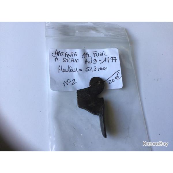 VENDU PAR LE-CUIRASSIER N� 2 DETENTE DE FUSIL A SILEX MODELE AN9 -1777-DRAGON -1822 D'ORIGINE