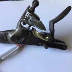 VENDU PAR LE-CUIRASSIER PLATINE COMPLETE DE FUSIL A SILEX MODELE AN9 -1777-DRAGON -1822 D'ORIGINE