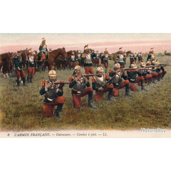 CPA - L'ARMEE FRANCAISE - Cuirassiers Combat a pied -N�7298