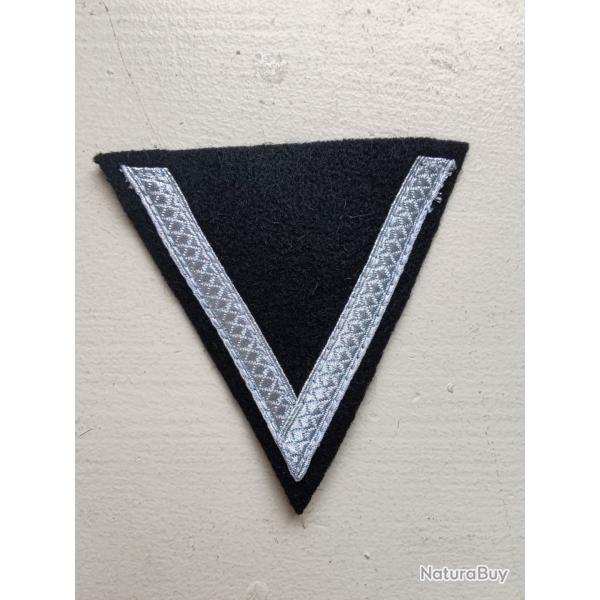 INSIGNE DE BRAS DE CAPORAL MODELE FOND NOIR