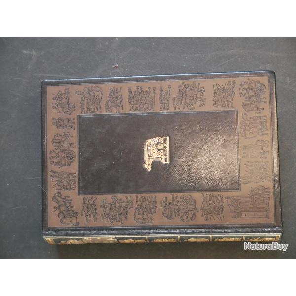 livre Jean de Bonnot "les vies des douze C�sars"