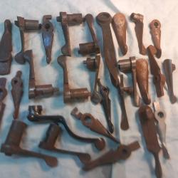 LOT  DE  27 CLES DE VEROUILLAGE DIVERSES FUSIL CHASSE ANCIEN 19 EME