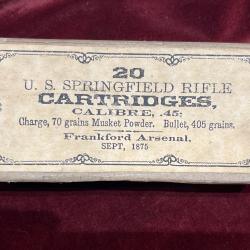 Bo&icirc;te de munitions calibre 45 springfield rifle 1875/76 trapdoor  factice pour d&eacute;cor