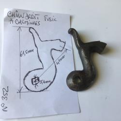 VENDU PAR LE-CUIRASSIER N&deg;352 CHIEN DROIT DE  PLATINE FUSIL PERCUSSION ( CHEMINEES)